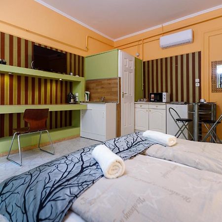 Central Apartman Gyula Bagian luar foto