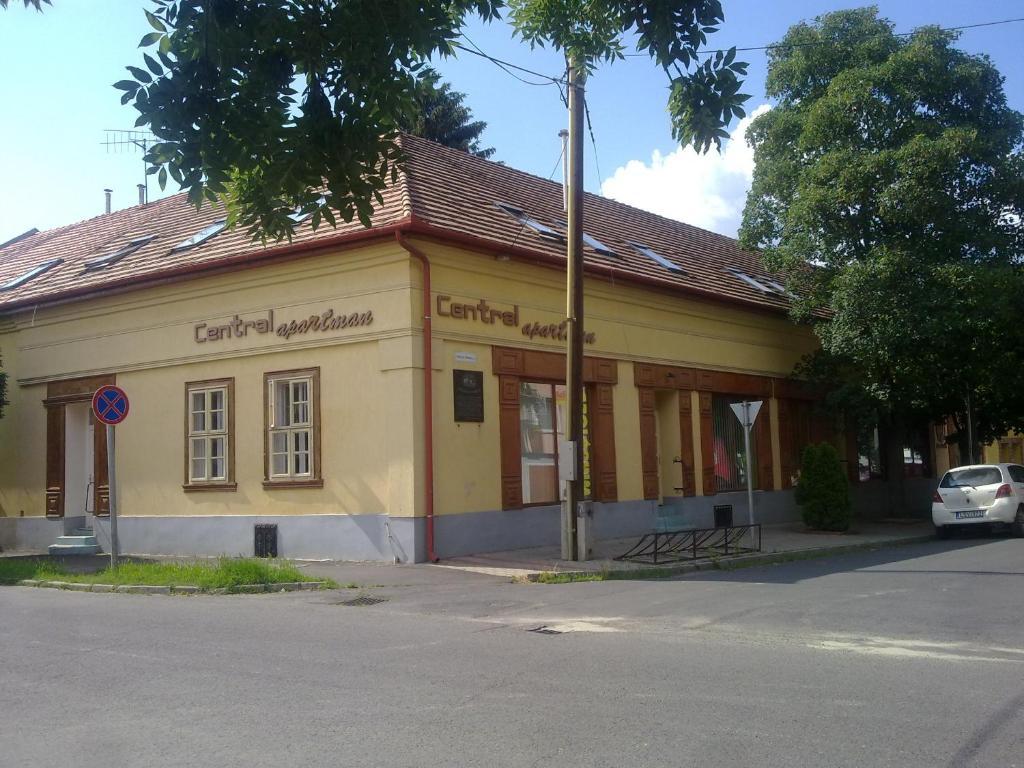 Central Apartman Gyula Ruang foto